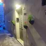 Demasiantval House *