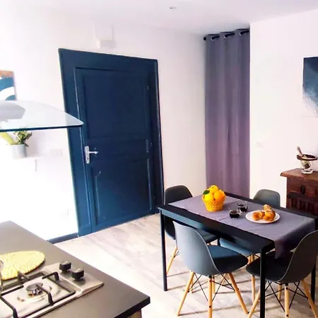 Demasiantval House * Palerme