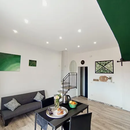 Apartment Demasiantval House