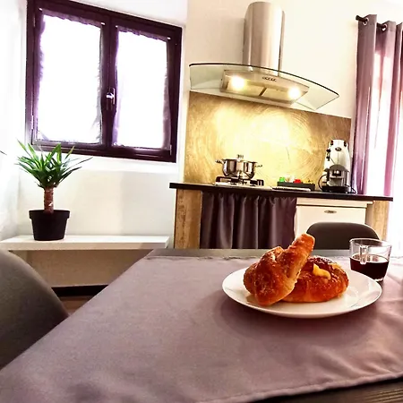 Demasiantval House Palerme